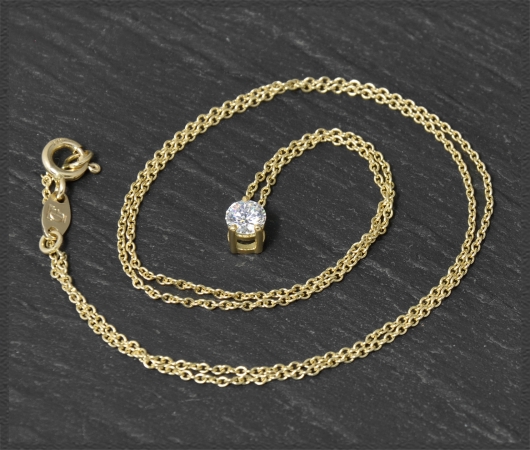 Anhänger + Kette in 585 Gelbgold, 0,57ct, VS1